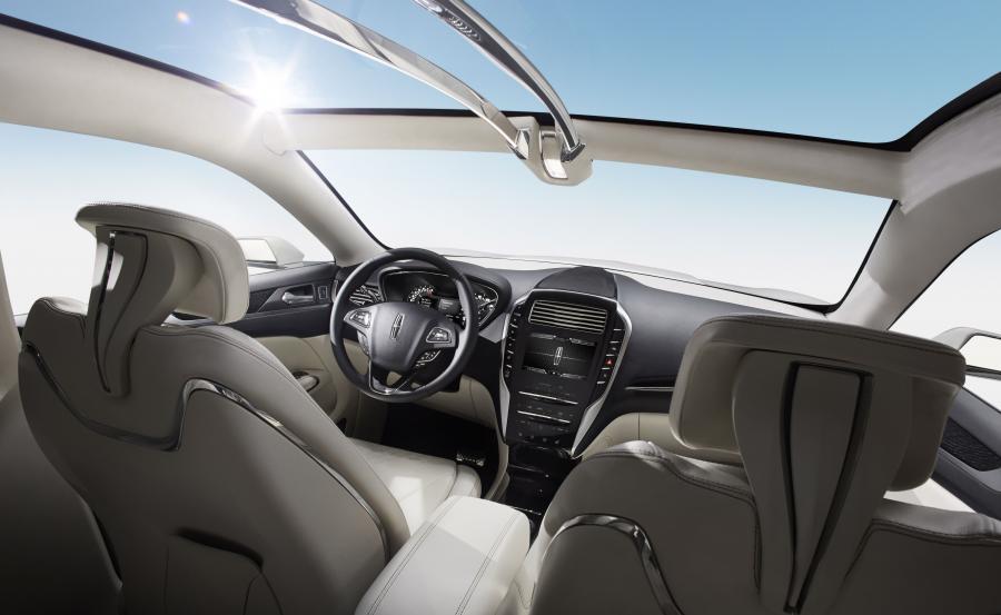  Lincoln MKC Concept 2013 года  (фото 8 из 39)